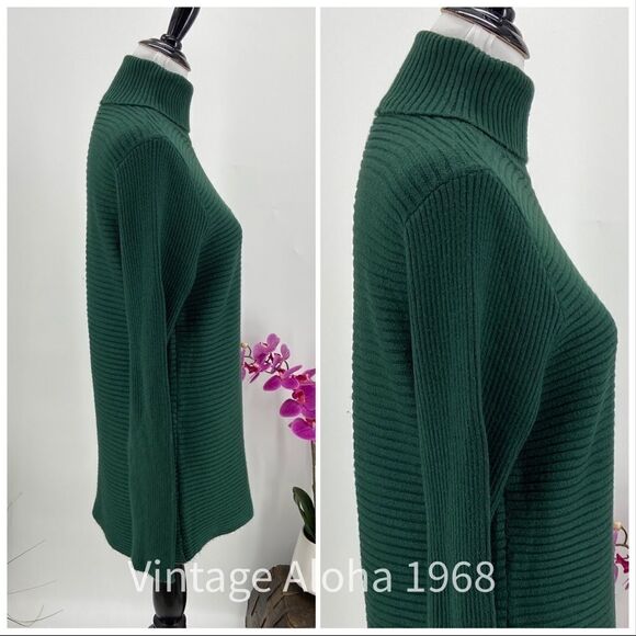 $89   Green Devotion by Cyrus Medium Women's Turtleneck Sweater - Picture 4 of 5